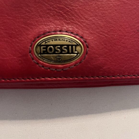 Fossil Red Leather Wristlet Wallet Minimalist Zip Around Card Holder Organizer - Picture 11 of 13